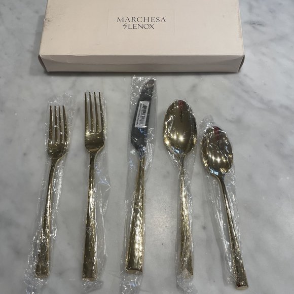 MARCHESA by LENOX - Imperial Caviar Gold Silverware - 5 Piece Place Settings - Picture 3 of 8